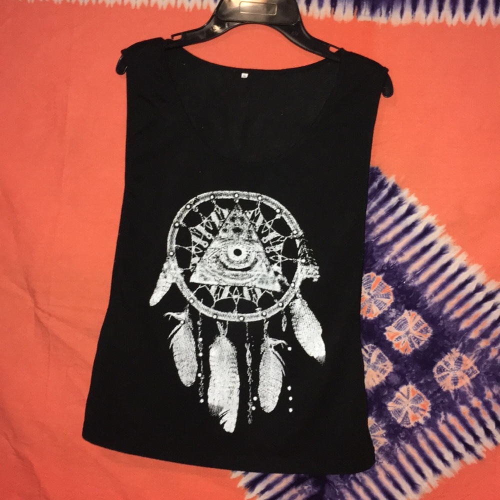 Muscle tee with a dream catcher boho